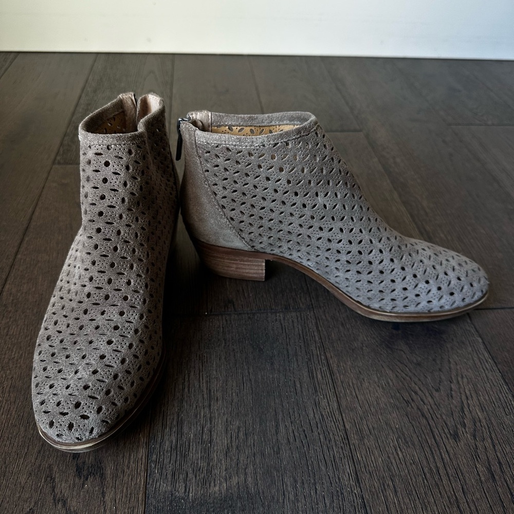 Lucky Brand Taupe Suede Ankle Boots